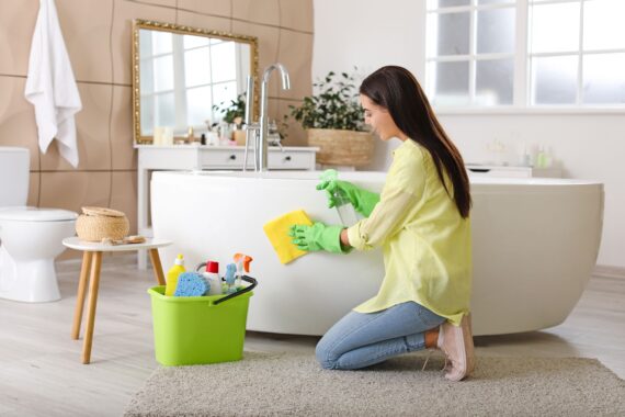 Cleaning Hacks To Keep Your Bathroom Flawless
